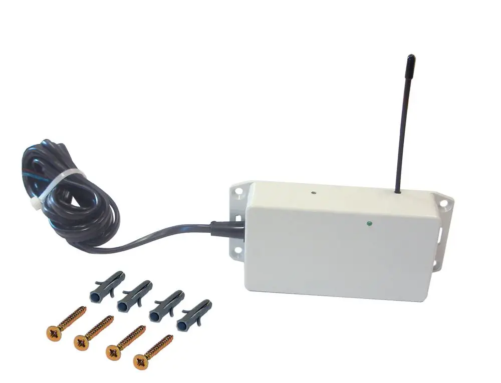 Funkmodul von Remeha mit Antenne und Kabel, neben Montageschrauben. Das Gerät dient der drahtlosen Kommunikation und ist für Heizsysteme geeignet.